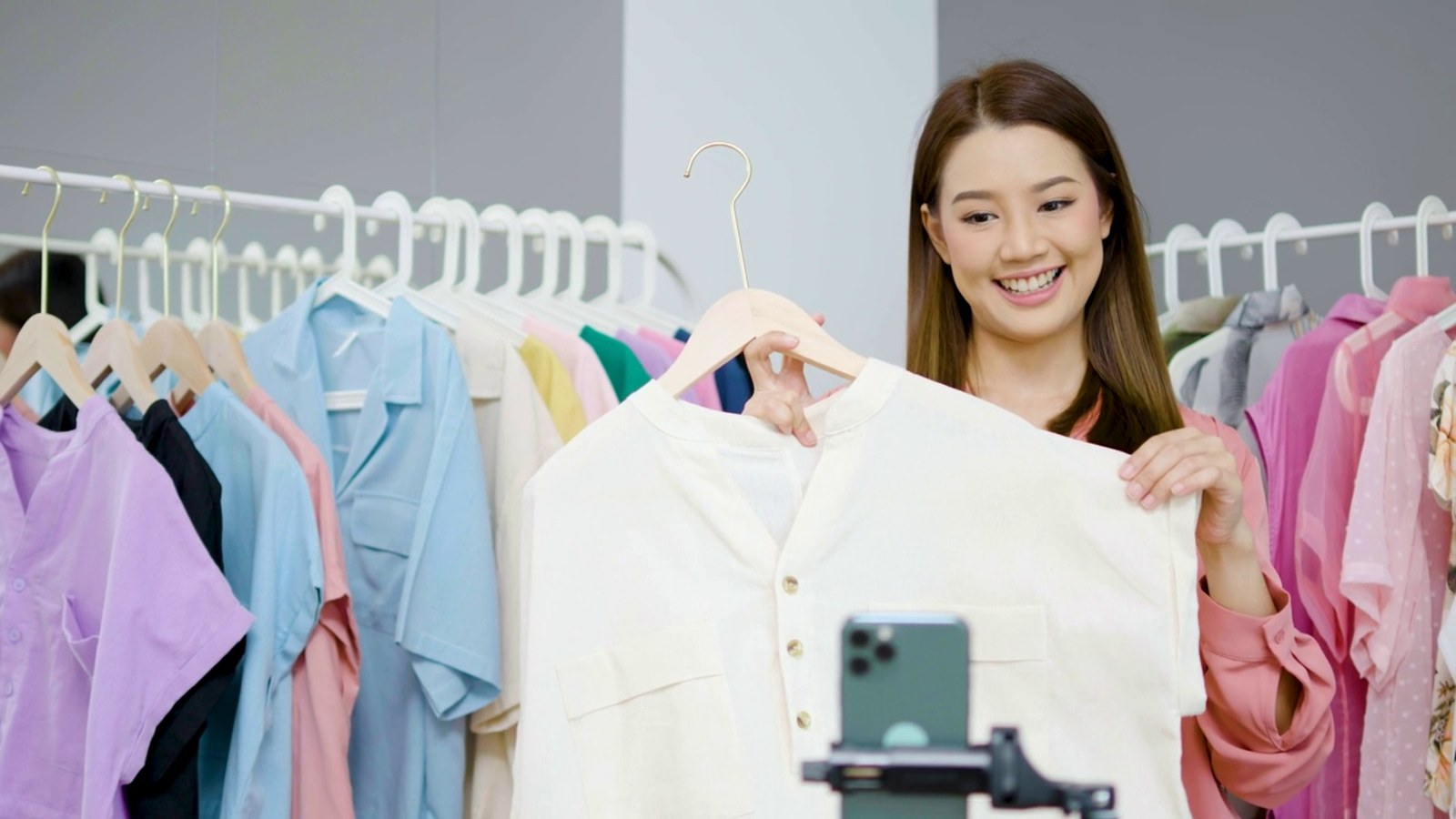 Fashion creator seeding